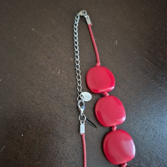 Claires Red Graduated Disc Statement Necklace - Picture 5 of 10